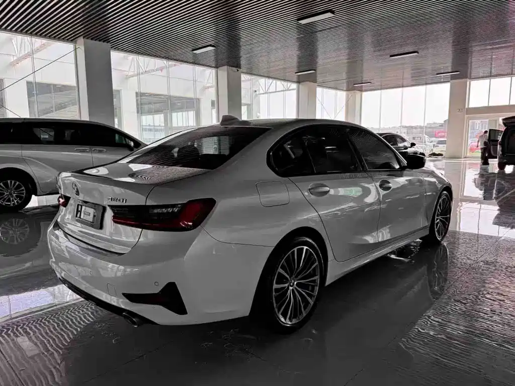 BMW 3 Series 2021