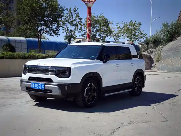 BAIC BJ30 2025
