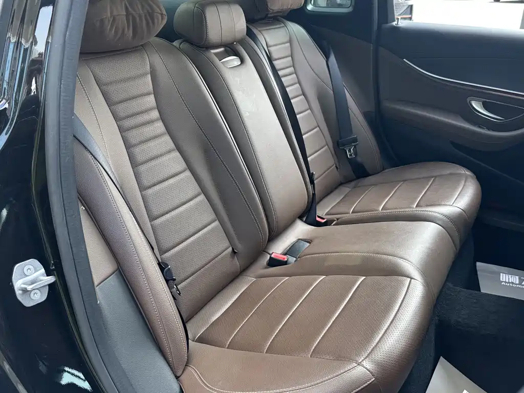 Mercedes-Benz E-Class 2023 — фото 19