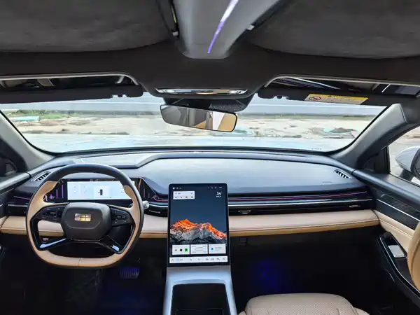Geely Galaxy L6 2024