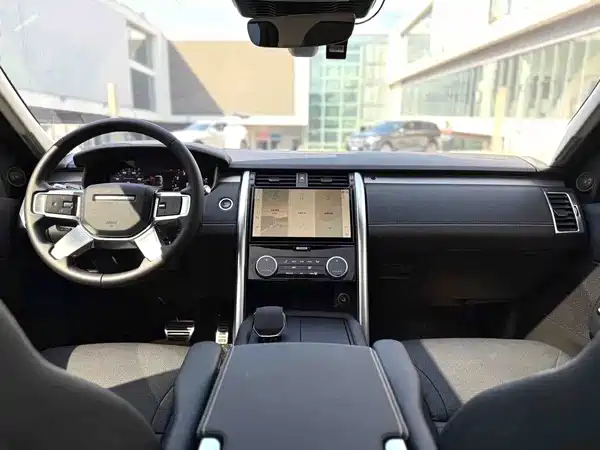 Land Rover Discovery 2022