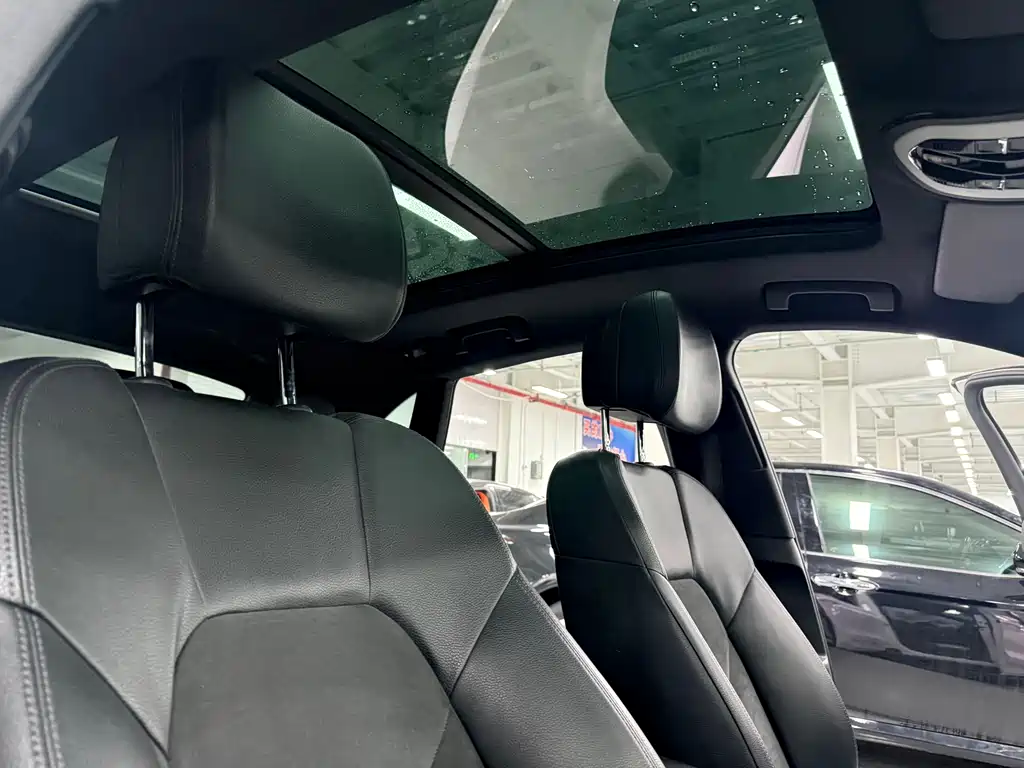 Porsche Macan 2018 — фото 14