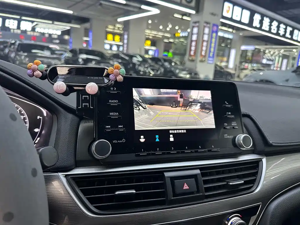 Honda Accord 2019 — фото 14