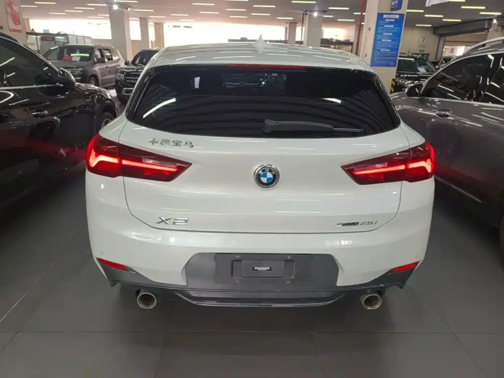 BMW X2 2022 — фото 6