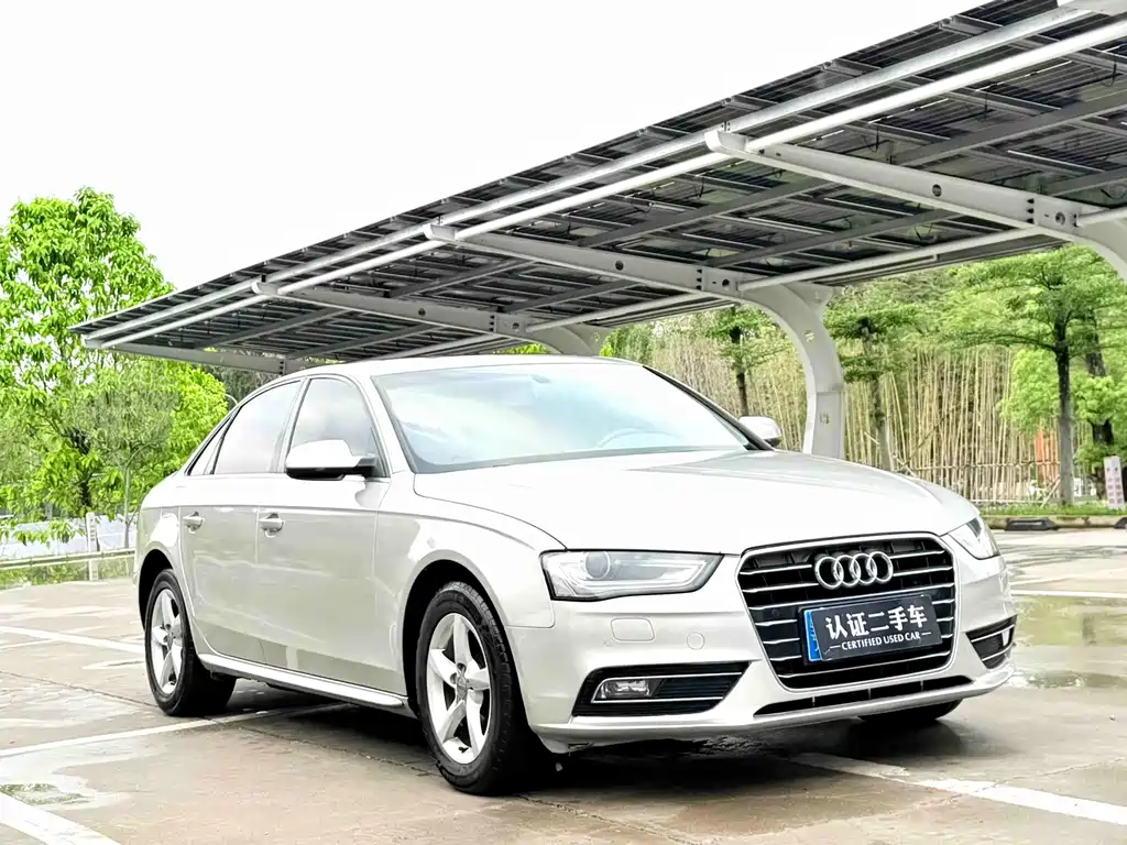 Audi A4L 2015