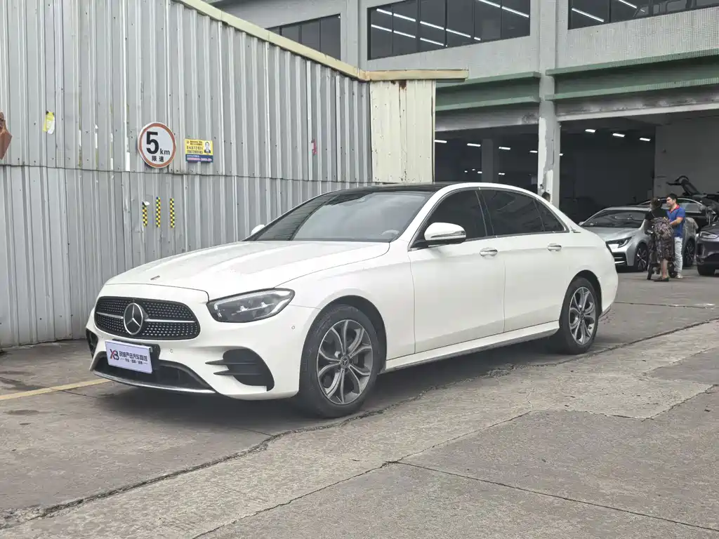Mercedes-Benz E-Class 2023 — фото 1