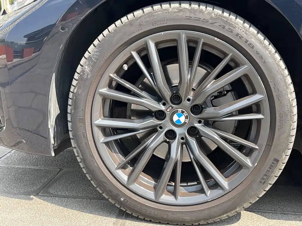 BMW 3 Series 2022 — фото 17