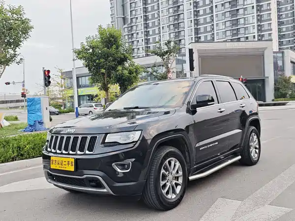 Jeep Grand Cherokee 2016