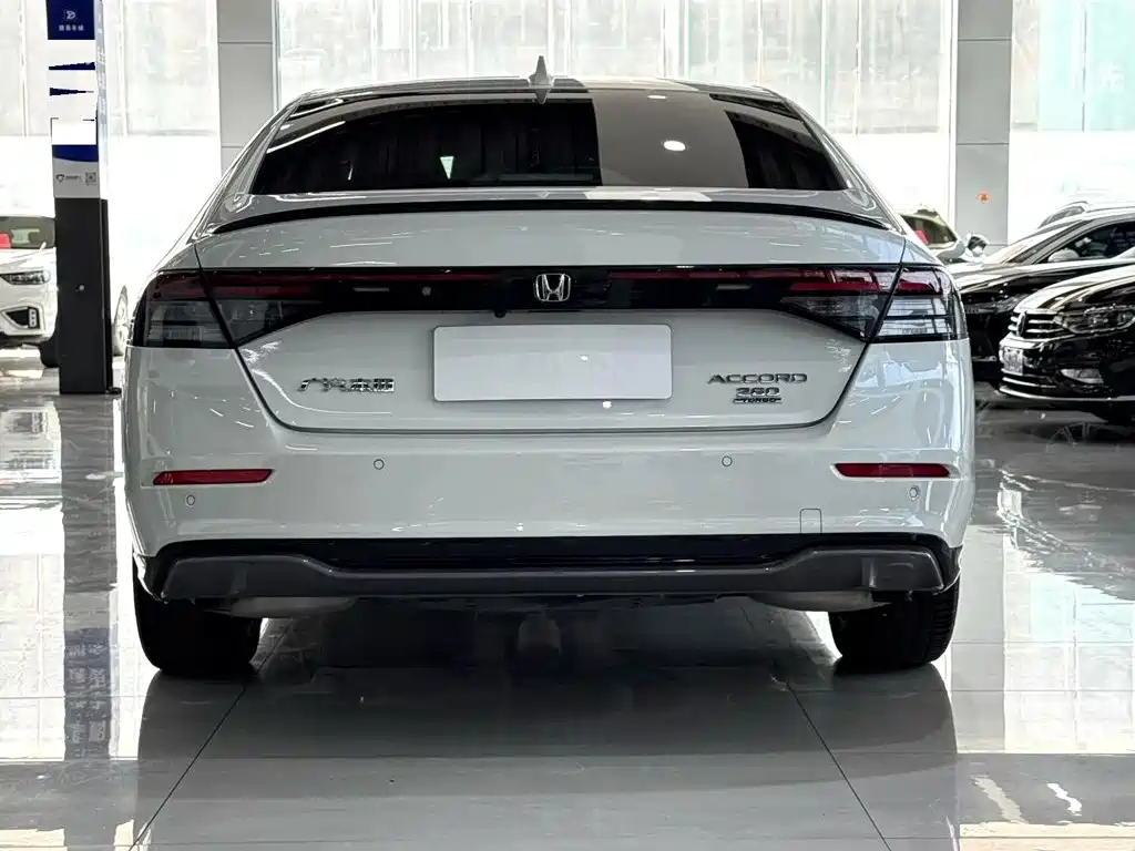 Honda Accord 2024 — фото 9