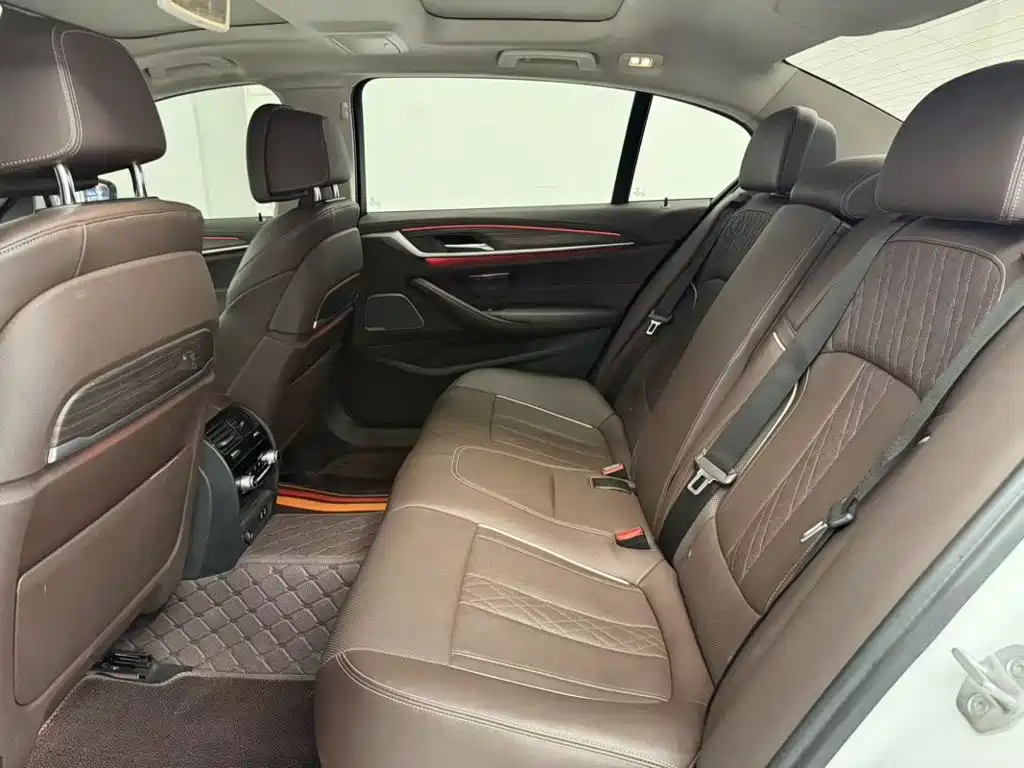 BMW 5 Series 2022