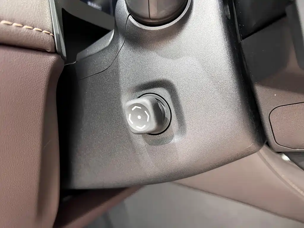 Toyota Vellfire 2024 — фото 17
