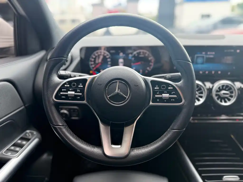 Mercedes-Benz GLA 2023 — фото 20