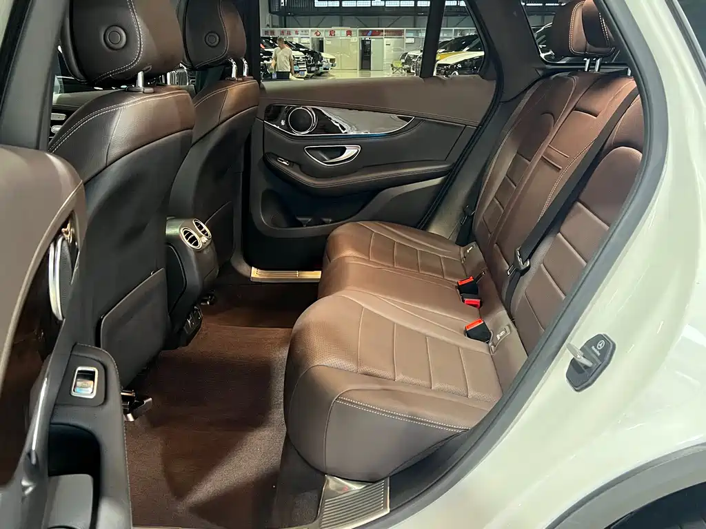 Mercedes-Benz GLC 2019 — фото 19