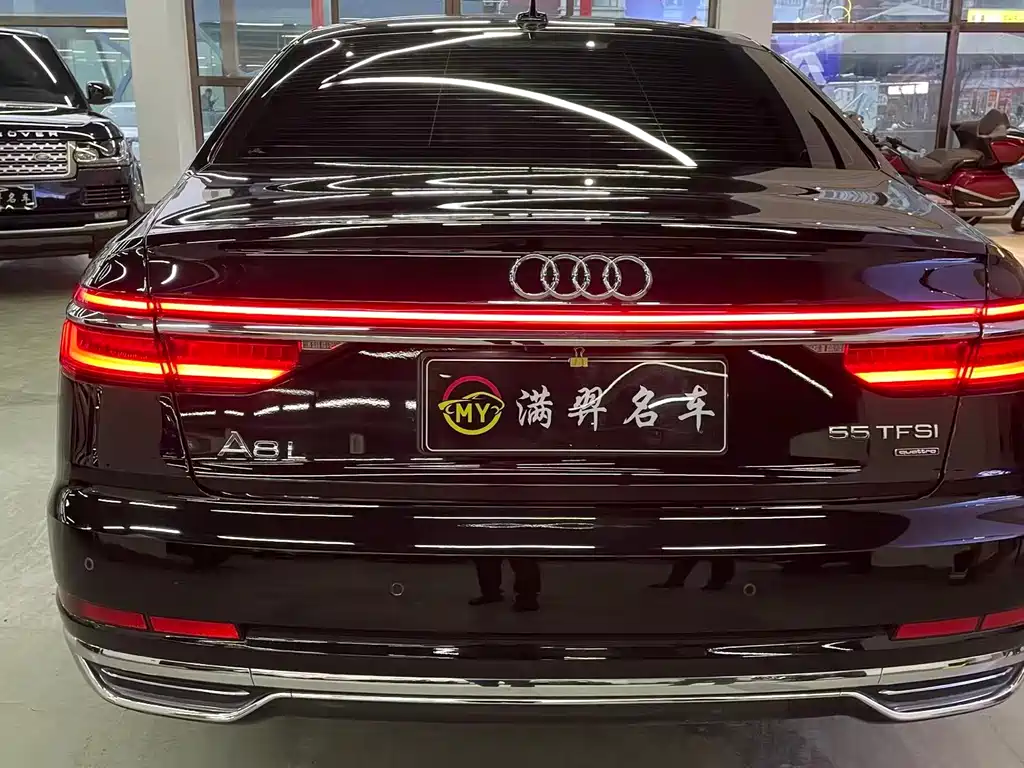 Audi A8 2022 — фото 6