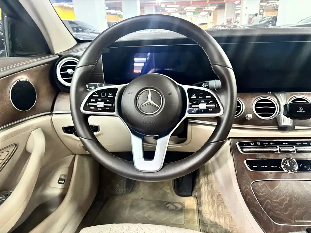 Mercedes-Benz E-Class 2019 — фото 10
