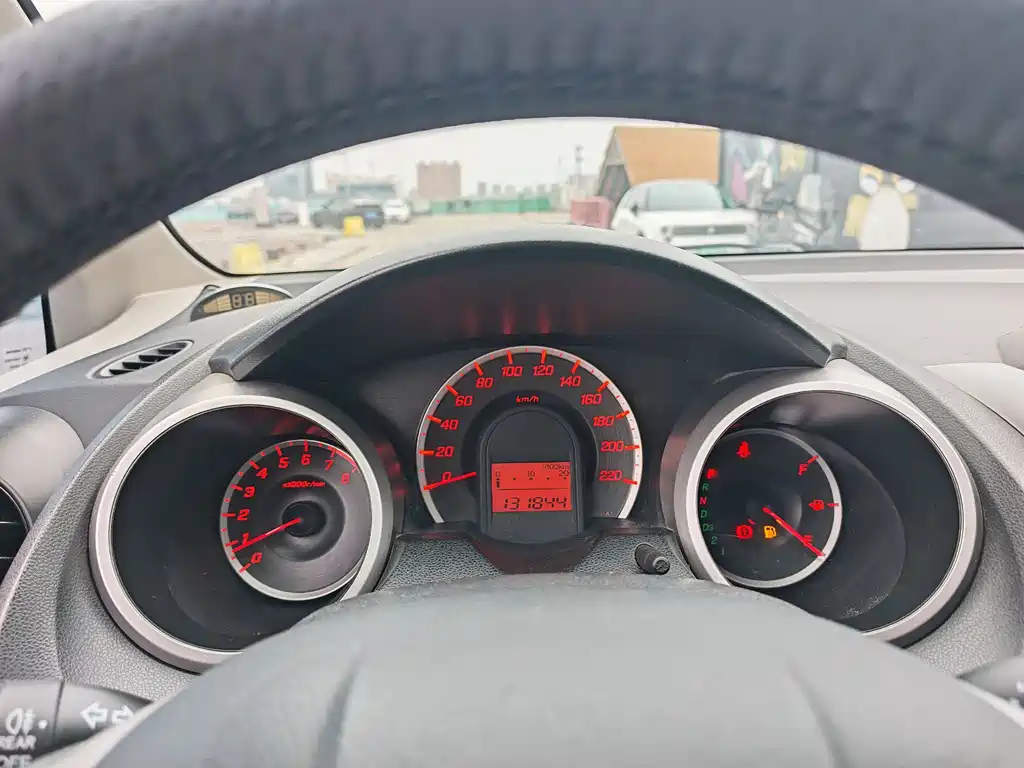 Honda Fit 2014 — фото 13