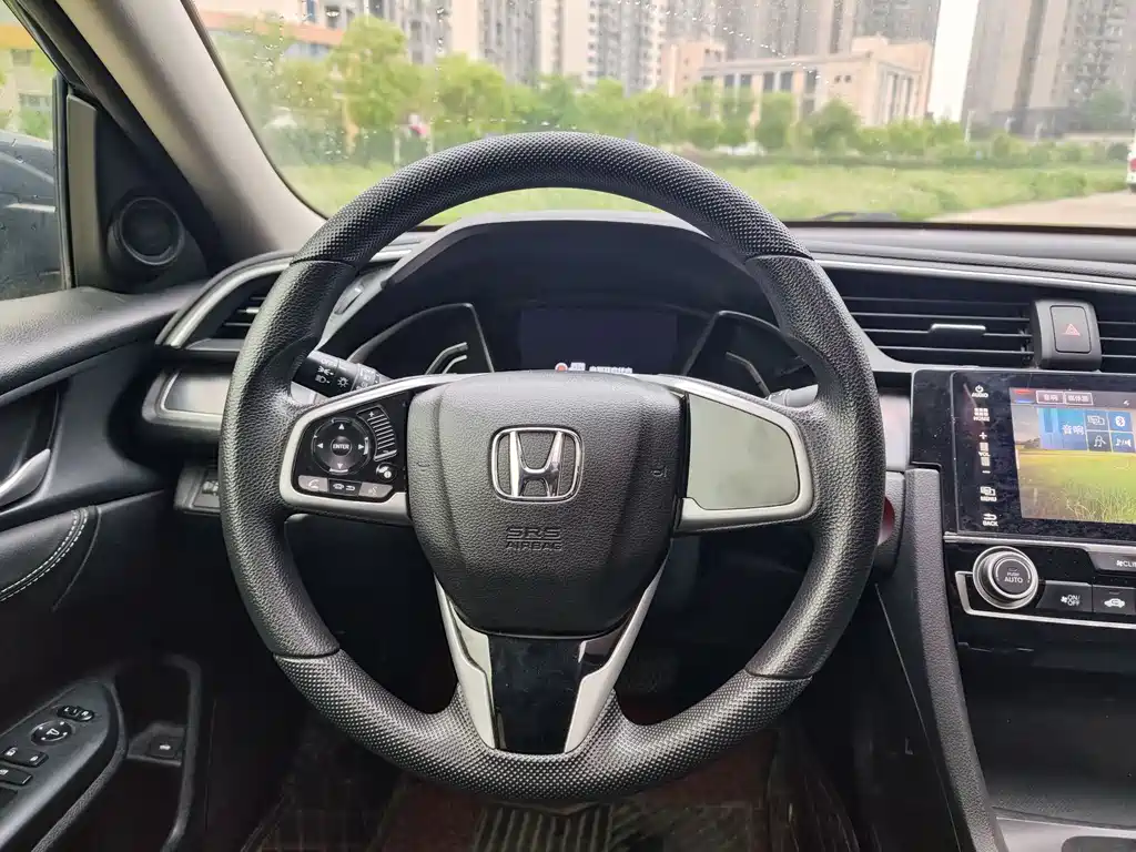 Honda Civic 2017 — фото 13