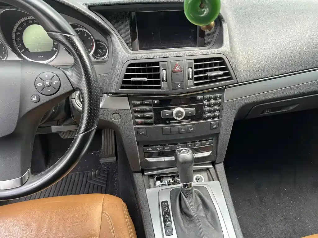 Mercedes-Benz E-Class 2011