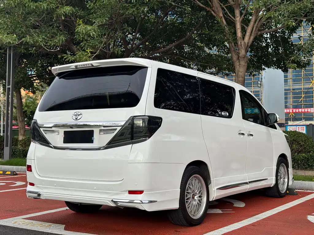 Toyota Alphard 2015 — фото 8