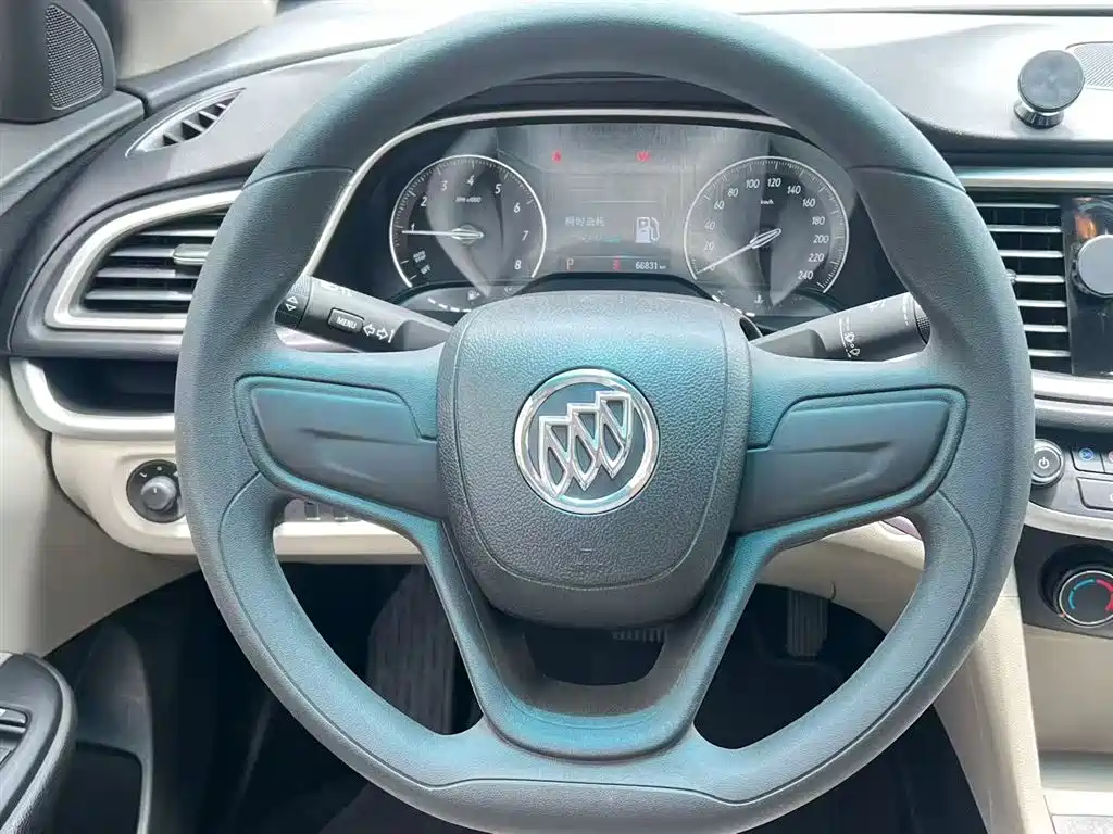 Buick Excelle 2020 — фото 11