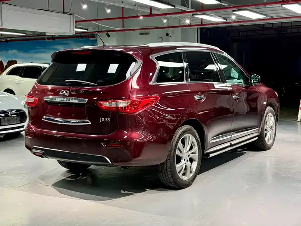 Infiniti JX 2013