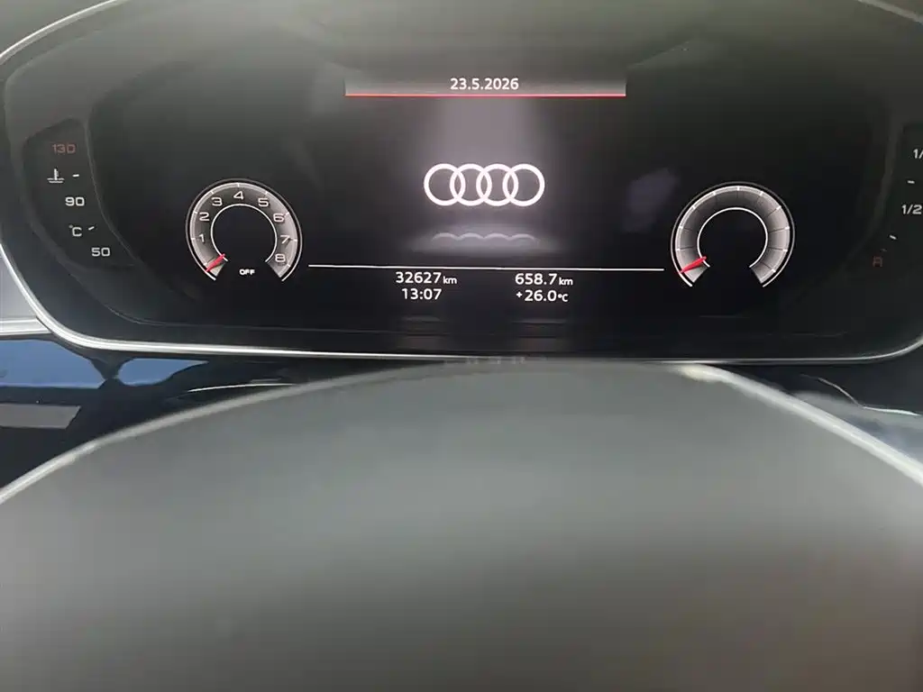 Audi A8 2022 — фото 2