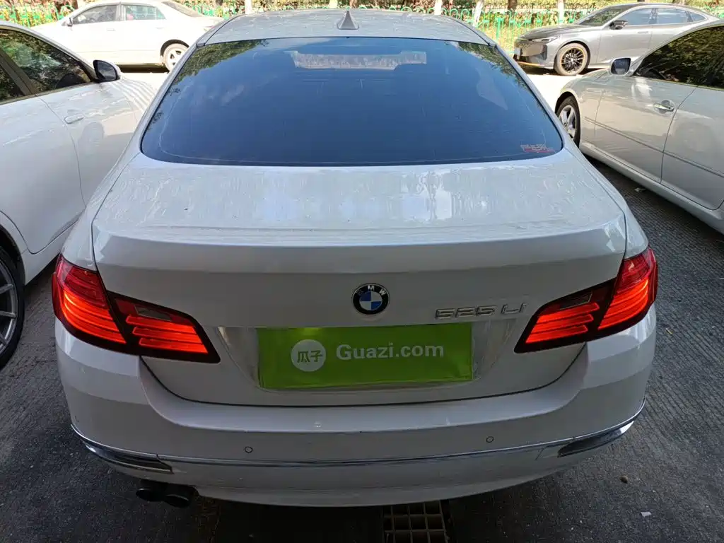 BMW 5 Series 2014 — фото 22