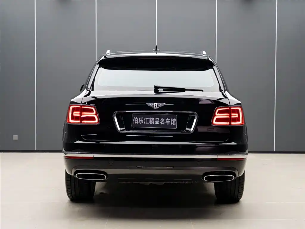 Bentley Bentayga 2018 — фото 6