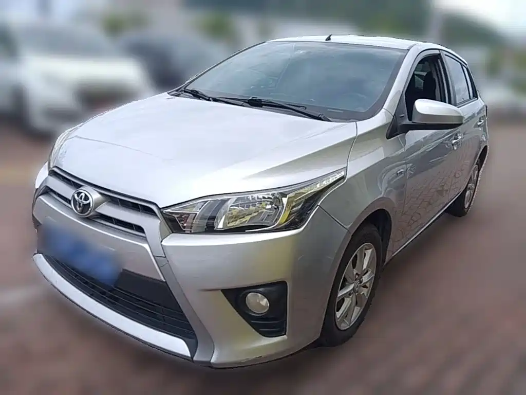 Toyota Yaris L 2014 — фото 3