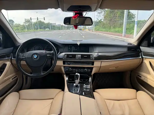 BMW 5 Series 2011