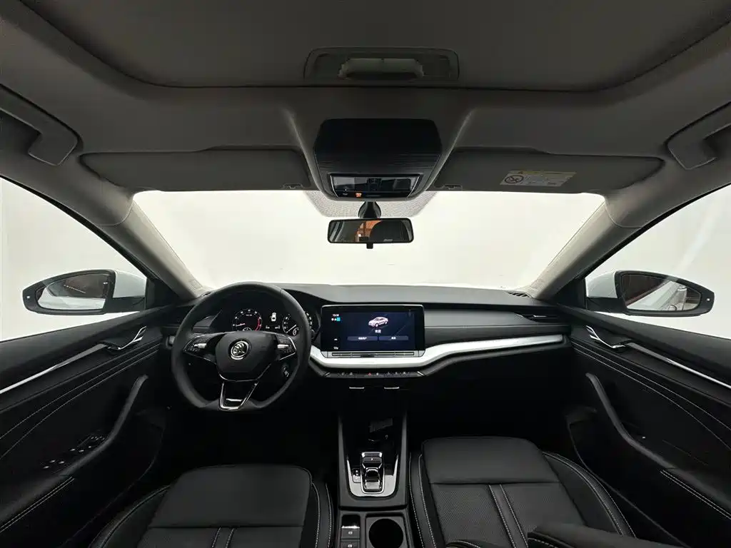 Skoda Octavia 2024 — фото 10