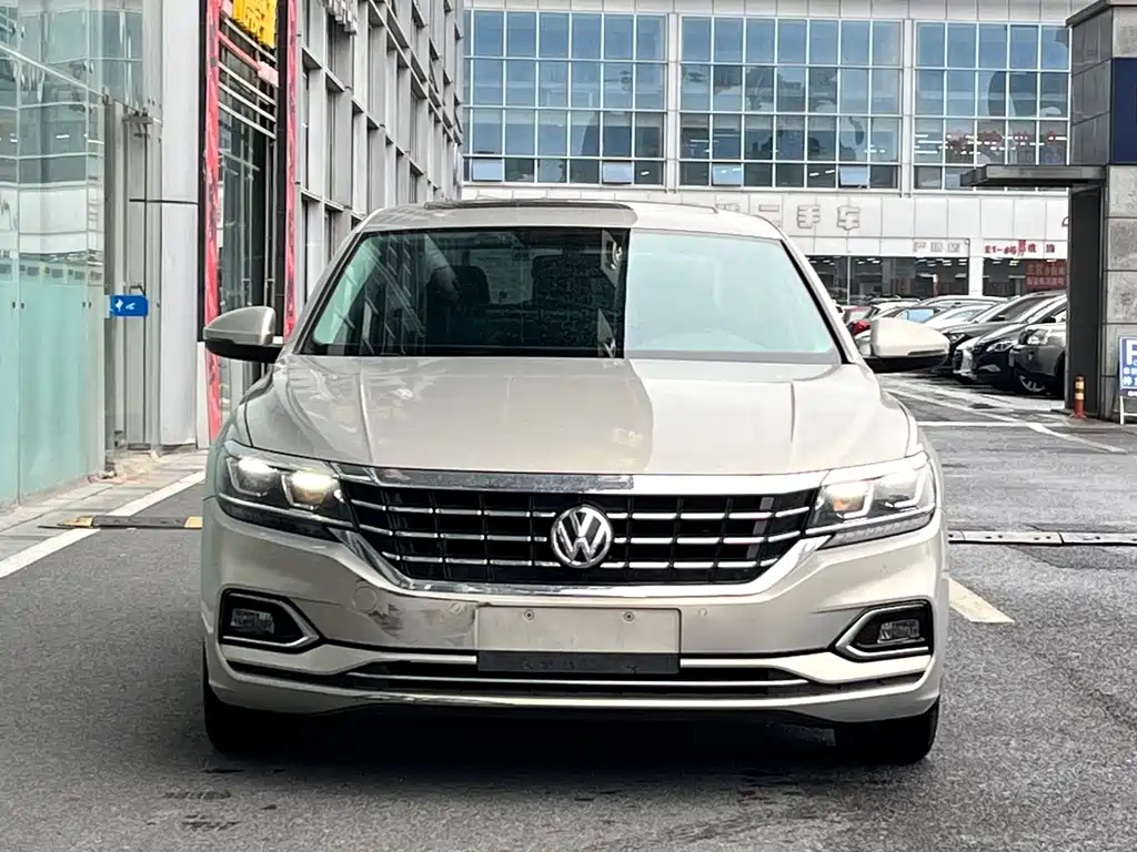 Volkswagen Passat 2019 — фото 2