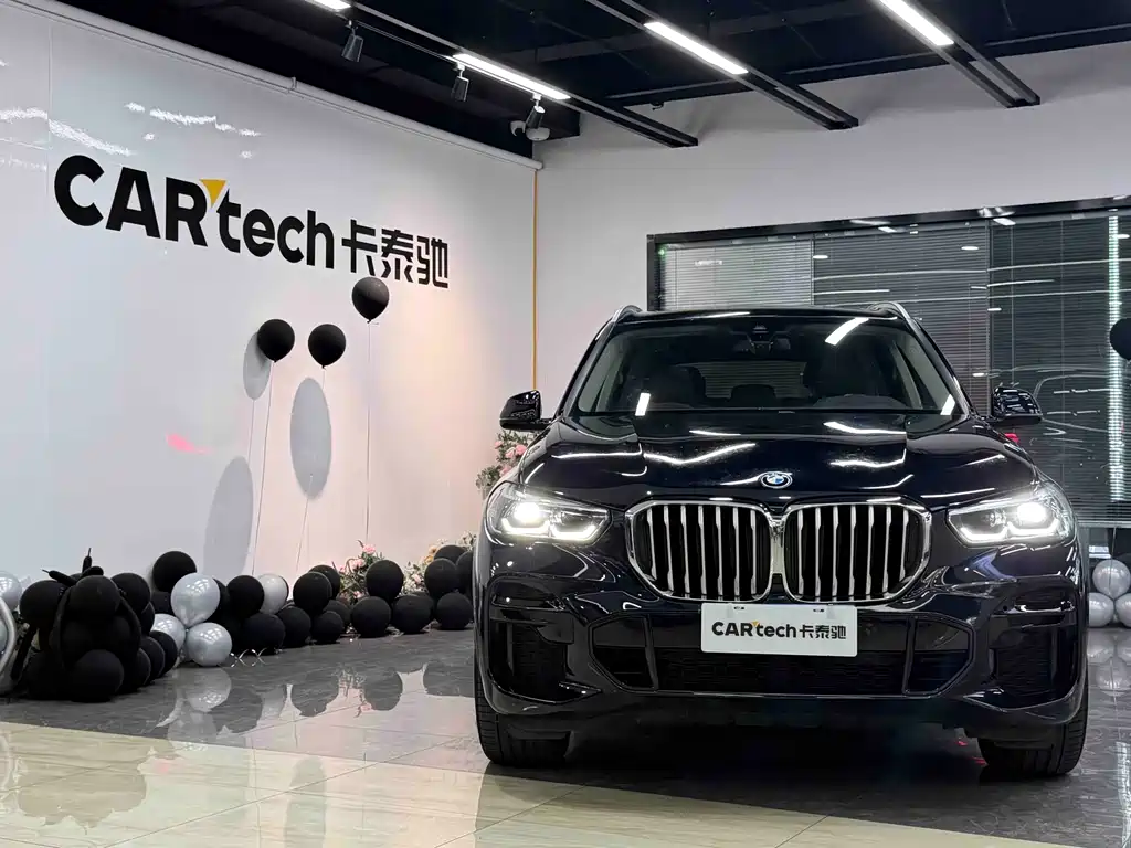 BMW X5 2021 — фото 1