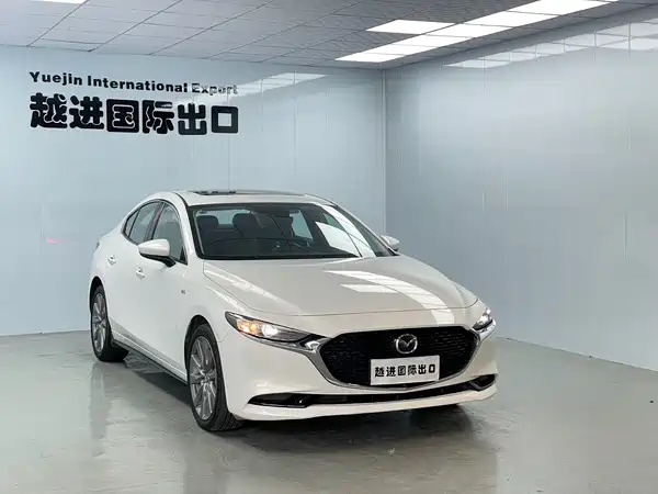 Mazda 3 Axela 2023