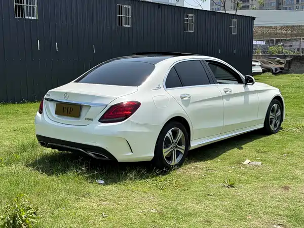 Mercedes-Benz C-Class 2020