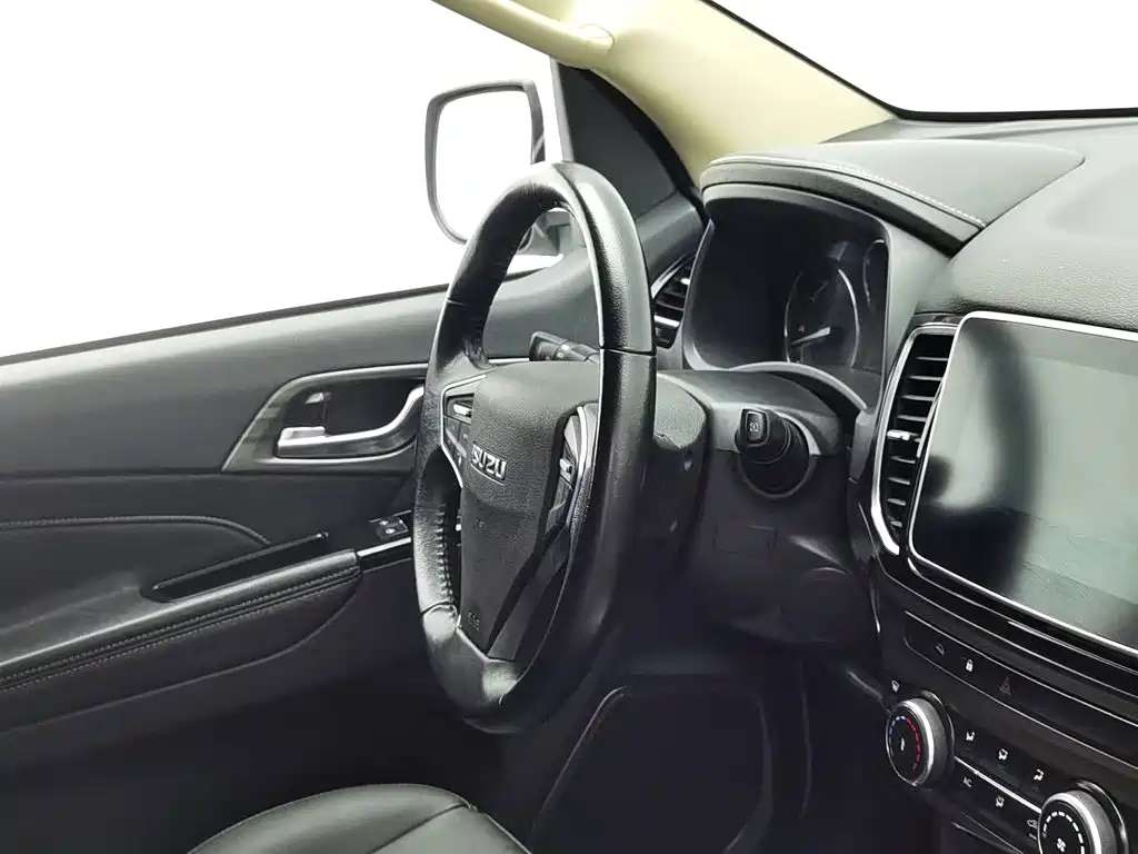 Isuzu Mu-X Shepherd 2023 — фото 22