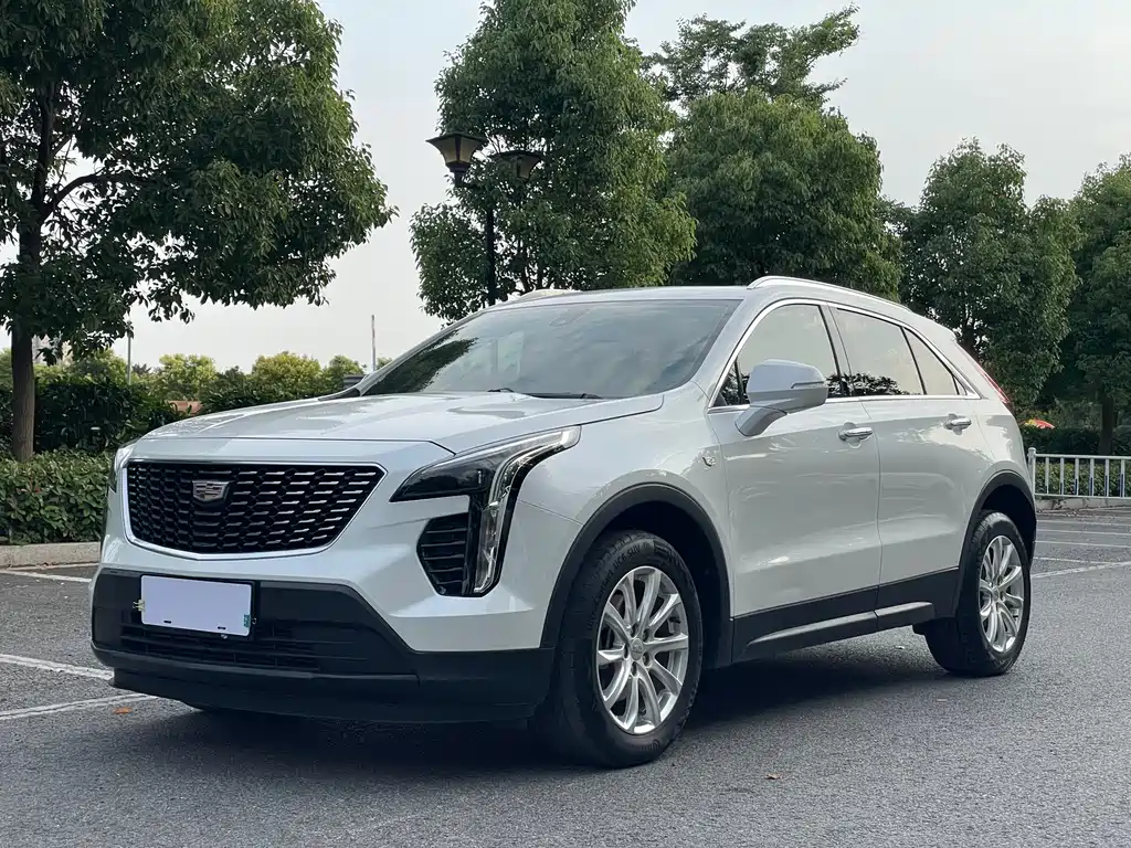 Cadillac XT4 2021 — фото 1