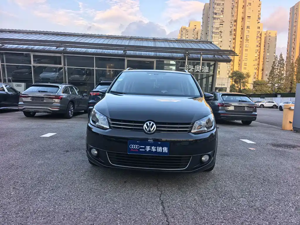 Volkswagen Touran 2014