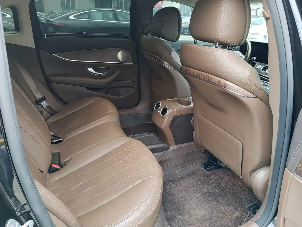 Mercedes-Benz E-Class 2020 — фото 14