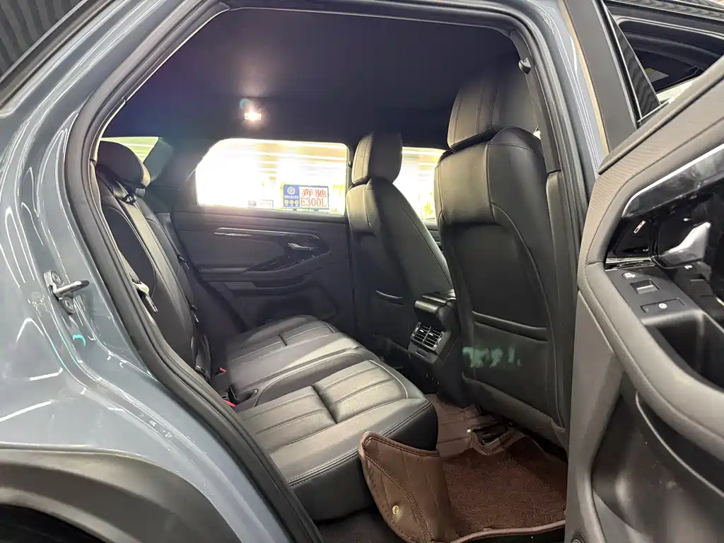 Land Rover Evoque 2021 — фото 10