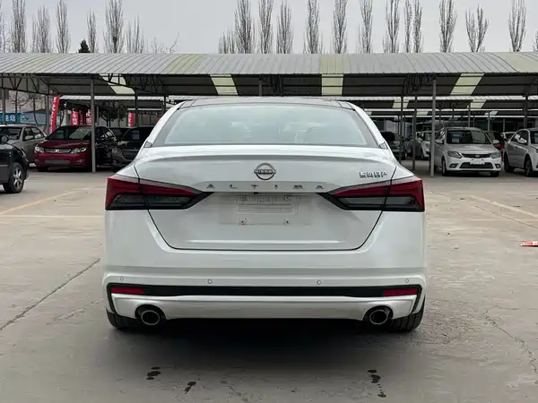 Nissan Teana 2022
