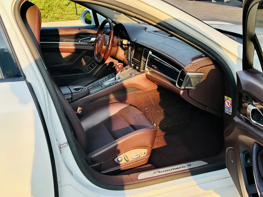 Porsche Panamera 2015 — фото 22