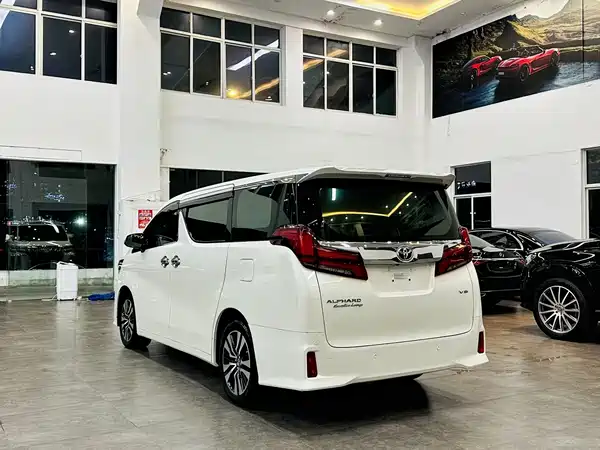 Toyota Alphard 2018