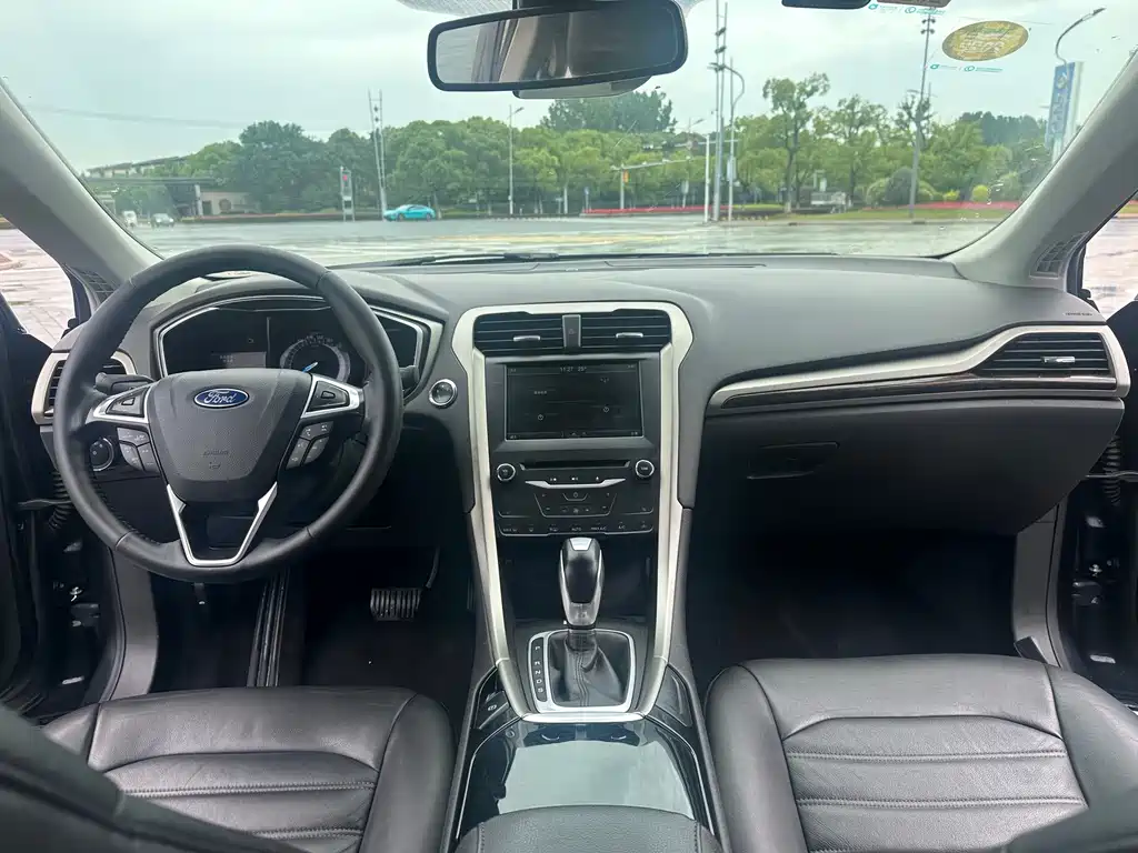 Ford Mondeo 2015 — фото 16