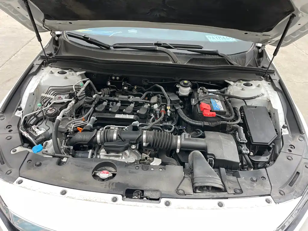 Honda Accord 2020 — фото 10