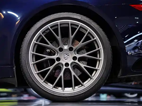 Porsche 911 2019