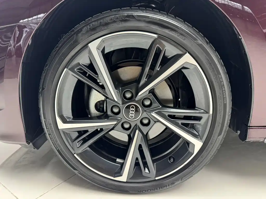 Audi A3 2023 — фото 15