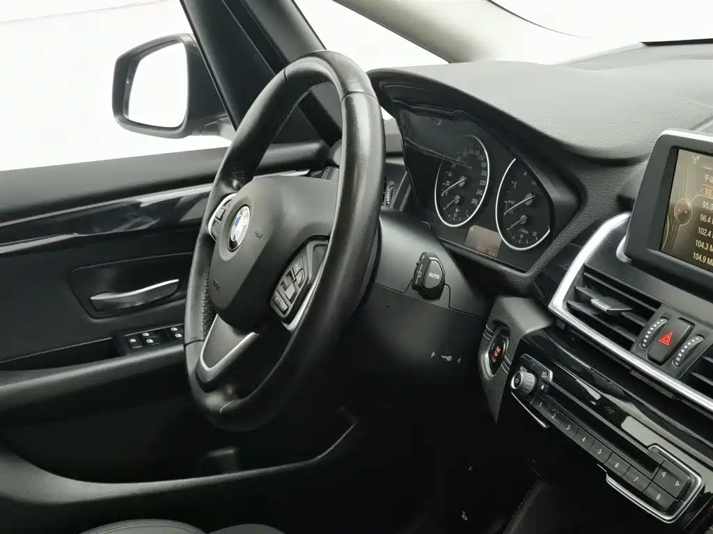BMW 2 Series Active Tourer 2016 — фото 22