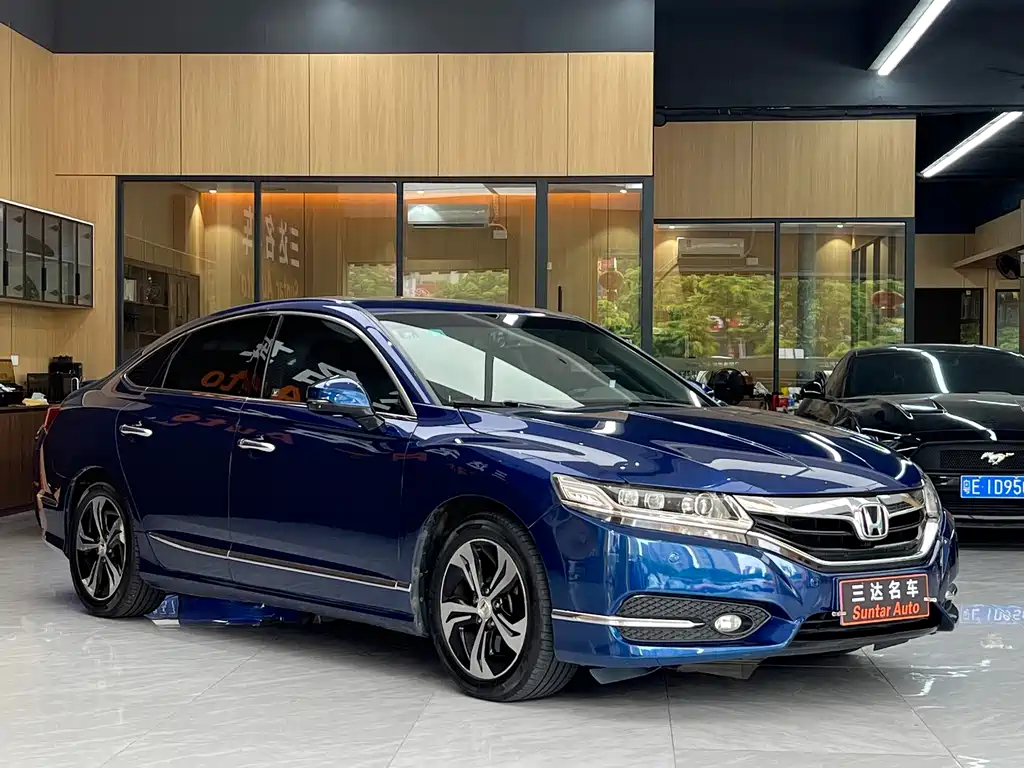 Honda Spirior 2015 — фото 3
