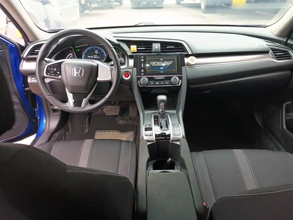 Honda Civic 2020 — фото 10